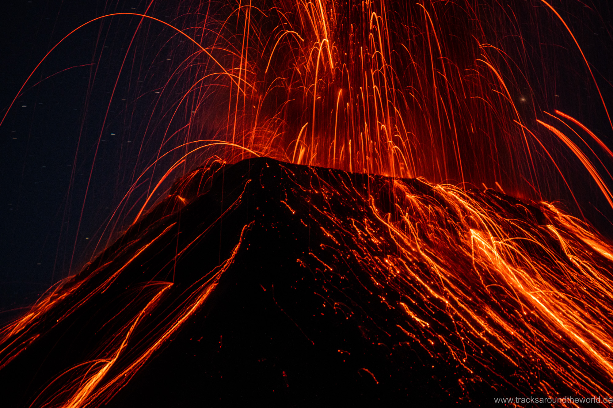 Guatemala Highlights: Active Volcanoes and colonial Antigua